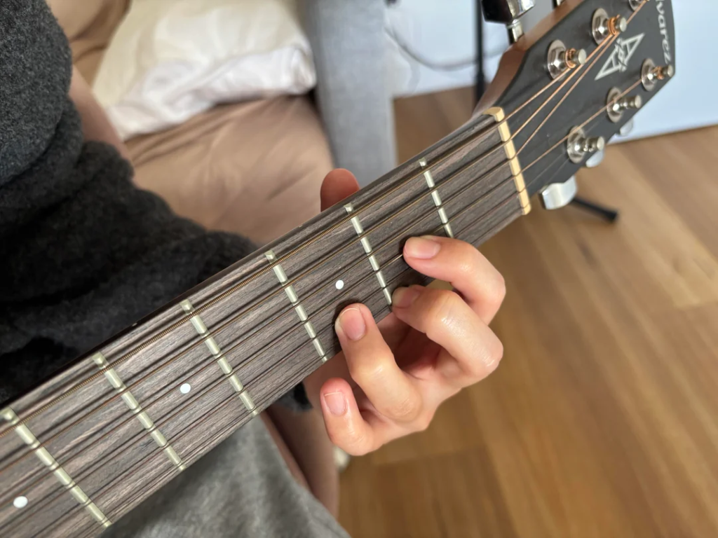 Beginner Guitar Finger Flexibility: Why Your D Chord Feels Impossible